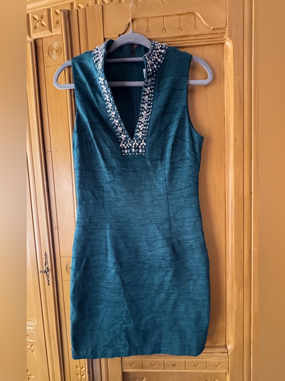 Eliza J Emerald Green Jeweled Neck Sheath Cocktail Dress Size 8